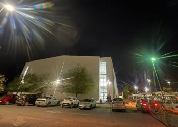 Se ilumina el Polideportivo “Ing. Américo Villarreal Guerra”