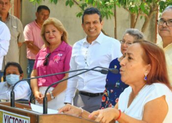 Distingue Alcalde a victorenses en el Día Internacional de la Mujer 2023.