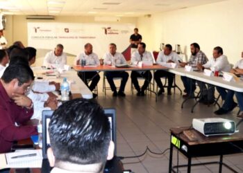 Sostiene reunión de trabajo Secretaría General de Gobierno con delegados de transporte público