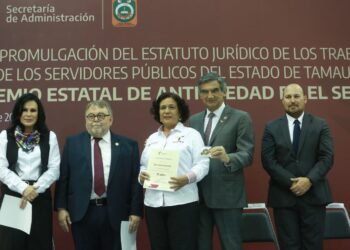 Dignifica Américo salarios de trabajadores del Estado; burócratas lo respaldan; “ahora sí nos respetan”
