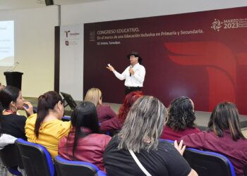 Impulsa SET profesionalización de docentes en educación especial