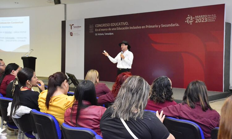 Impulsa SET profesionalización de docentes en educación especial