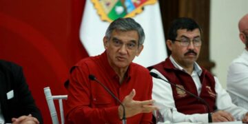 Gobernador gestiona apoyos federales a productores agrícolas