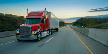 Restringe SICT circulación de transporte de carga en carreteras por Semana Santa