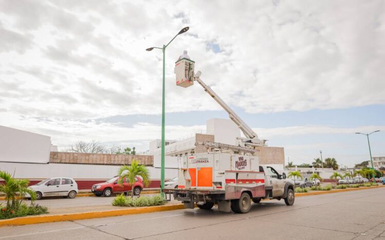 Mantenimiento de Alumbrado Público se intensifica en Ciudad Madero