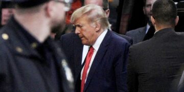 Trump llega a Nueva York para entregarse