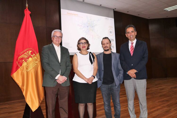 Colaboración entre actores económicos debe ser una política pública: investigador