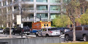 Un tiroteo deja cinco muertos en un banco del centro de Louisville, en Estados Unidos