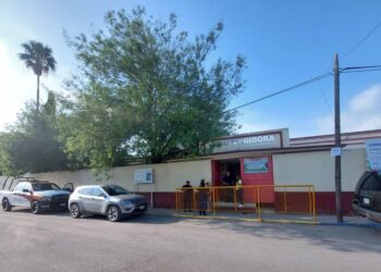 Uso de armas cerca de escuelas alarma a padres; exigen se realicen simulacros