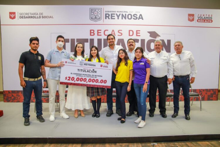 Apoya Gobierno de Carlos Peña Ortiz inicio profesional de jóvenes