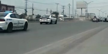 A balazos Guardia Nacional asegura un tráiler que huía