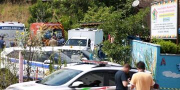 Un hombre mata a 4 niños con un hacha en un ataque a una guardería