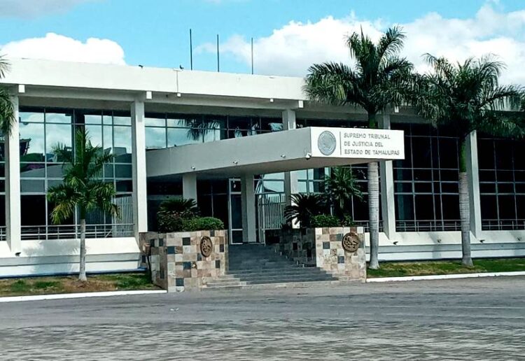 Magistrados del STJE de Tamaulipas, no verificaron que el Tribunal de Enjuiciamiento de El Mante, no verifico cedula de defensores