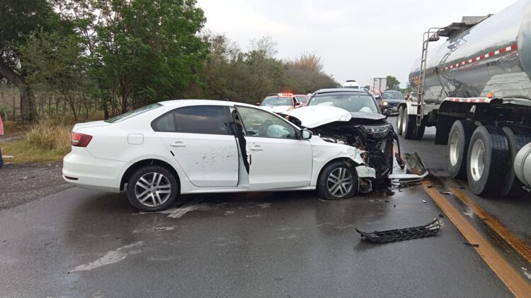 Accidente provoca cierre de Carretera en el kilómetro 80 de la Carretera Federal 85 Ciudad Victoria