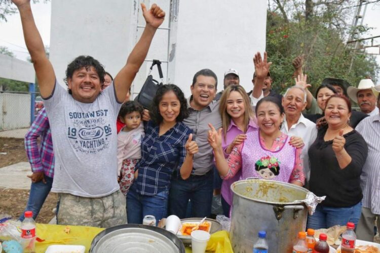 Trabaja Municipio con Américo por el progreso del área rural.