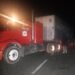 Tráiler derrapa y pierde remolque en Carretera Federal 85