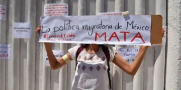 Estaciones migratorias: el infierno de estar en un “agujero negro”