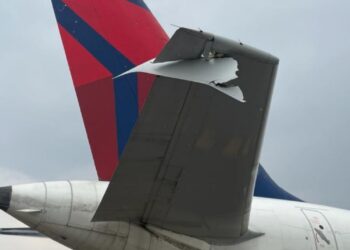 Choque en el AICM: dos aeronaves se impactaron en tierra, no hay lesionados