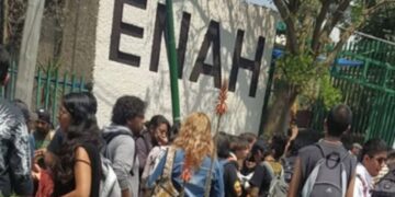 Desalojan la ENAH por una supuesta amenaza de bomba
