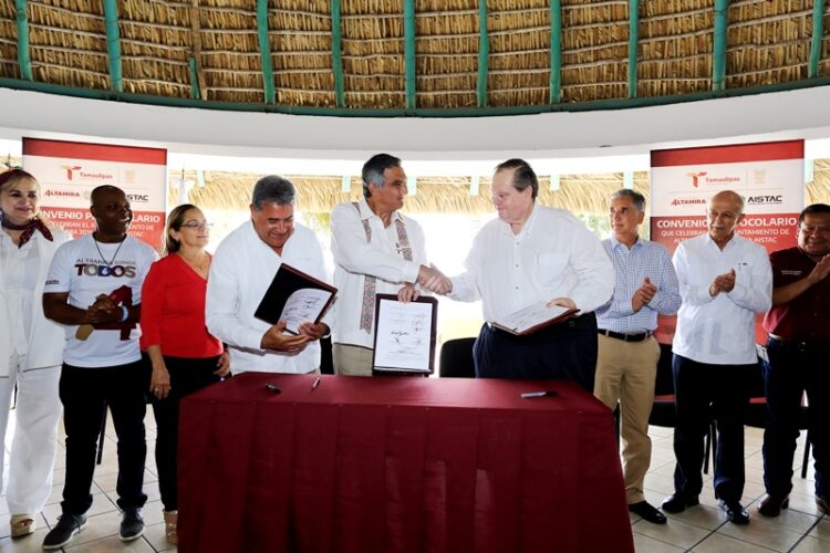 Atestigua gobernador firma de convenio entre AISTAC y gobierno de Altamira para dragar laguna; es muestra de una sociedad colaborativa, destaca