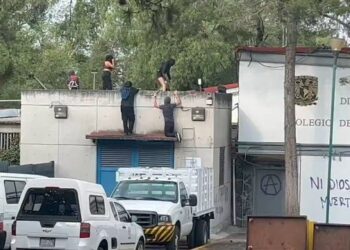 ¿Qué pasa en la Dirección General del CCH? Encapuchados toman instalaciones en CU