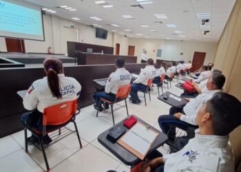Capacitan a elementos de la Guardia Estatal de Género