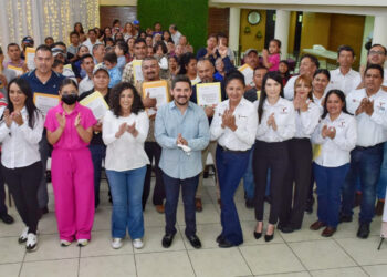 Secretaría del Trabajo impulsa la movilidad laboral de diecisiete trabajadores tampiqueños más que se van a Canadá