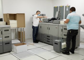Imprime INE Listas Nominales para elecciones locales de Coahuila y Estado de México