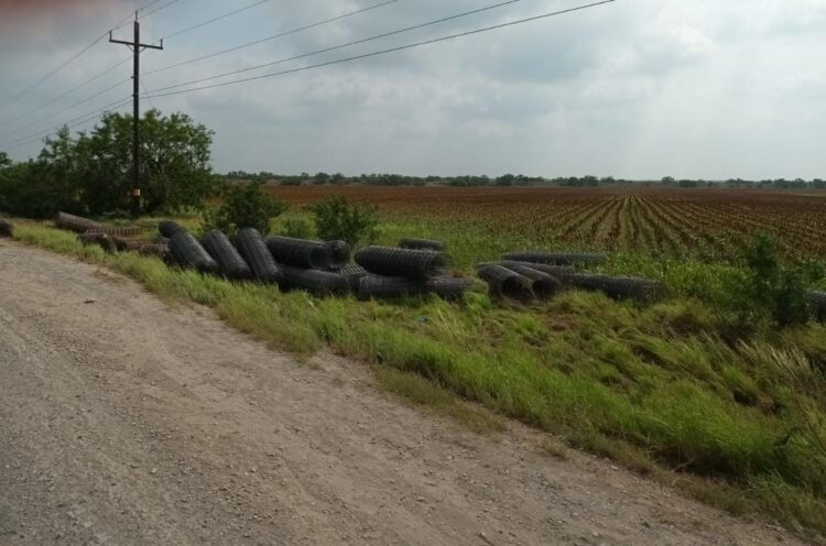 Guardia Estatal brinda apoyo ante volcadura de tractocamión