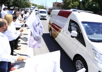 Entrega Gobernador ocho patrullas a Guardia Estatal de Género