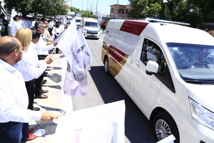 Entrega Gobernador ocho patrullas a Guardia Estatal de Género