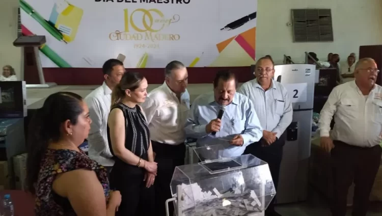 El SNTE urge el pago a los maestros jubilados de Tamaulipas