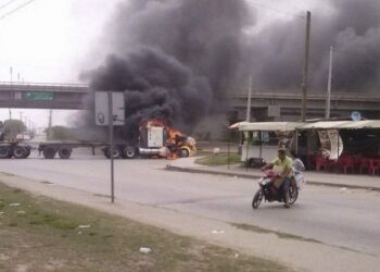 Tamaulipas cercada por bloqueos: los desactivan y matan a 2 delincuentes