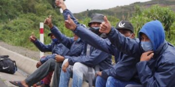 CERRARÁN 33 ESTACIONES MIGRATORIAS México no dará permisos de tránsito a los migrantes y los deportará inmediatamente