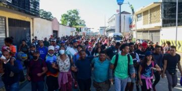 Cae 54% flujo de migrantes hacia EU con el final del Título 42, asegura Ebrard