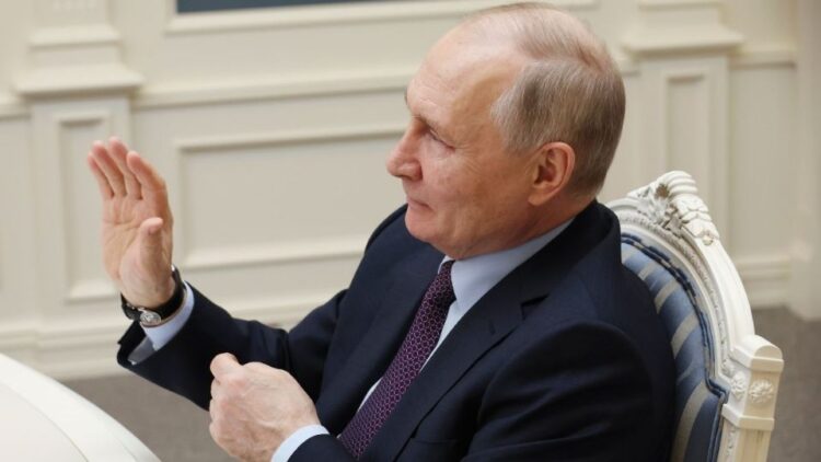 Putin está cancelando todos sus eventos por una razón “muy humillante”