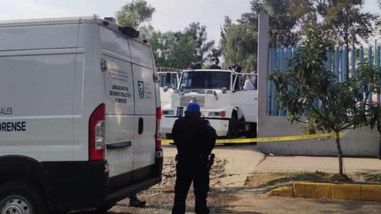 Shock en Coyoacán: encuentran el cuerpo de una mujer dentro de una pipa de agua