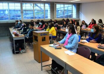 SEP cancela clases y arma megapuente por Día del Maestro: ¿en qué estados aplica?