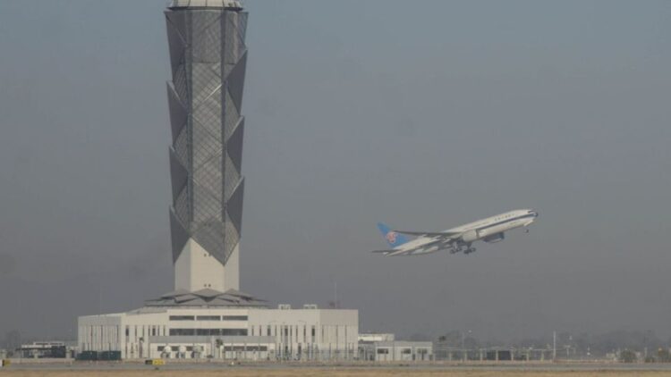 AIFA también suspende vuelos por actividad del volcán Popocatépetl