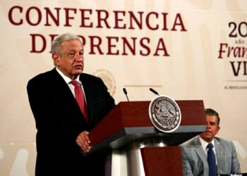 En proceso de construcción las plantas de licuefacción en tres estados: AMLO