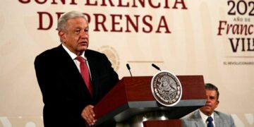 En proceso de construcción las plantas de licuefacción en tres estados: AMLO