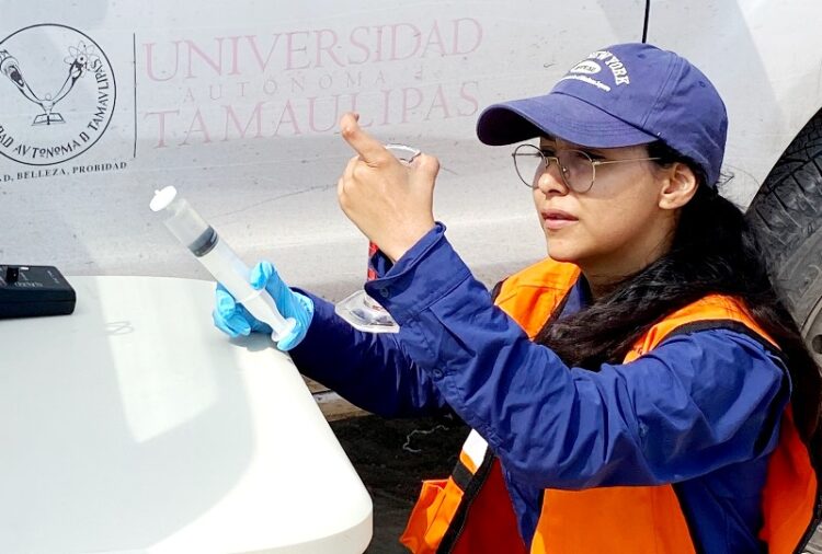 Estudiantes de la UAT realizan el muestreo de agua subterránea en municipios de Tamaulipas
