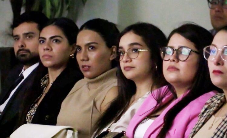 Difunde la UAT temas especializados de odontología