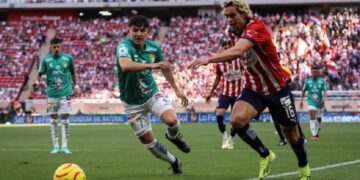Chivas no reacciona y cae contra León