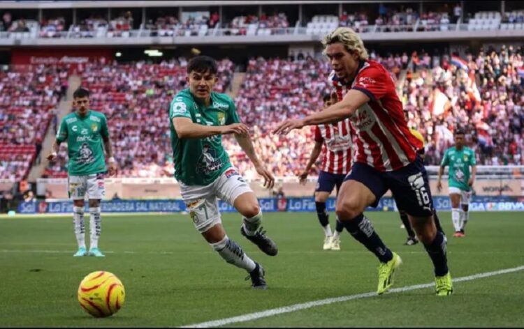 Chivas no reacciona y cae contra León