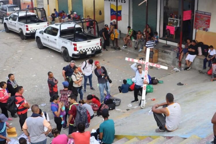 Migrantes rechazan el apoyo de 110 dólares de México para ser deportados a sus países