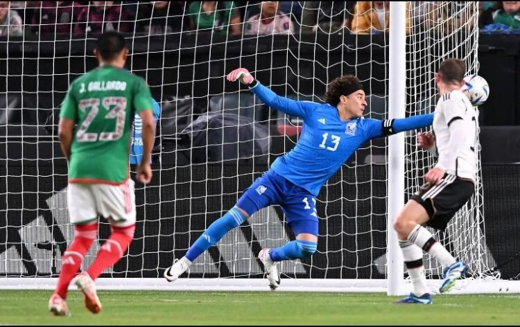 Jaime Lozano mandará a Ochoa como titular en el Panamá vs México
