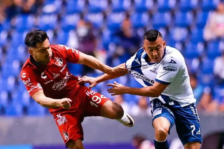 Puebla rompe racha de derrotas en partido ante Atlas