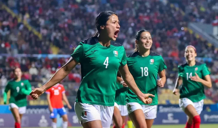 México derrotó el domingo 3-2 a Paraguay