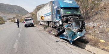 Alerta: Choque de tráilers en Carretera Rumbo Nuevo